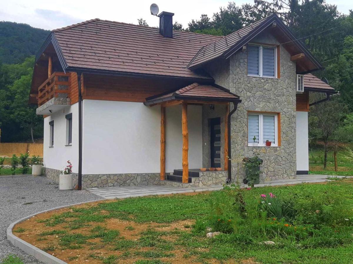 Vacation House Studenac Villa Bihać Esterno foto