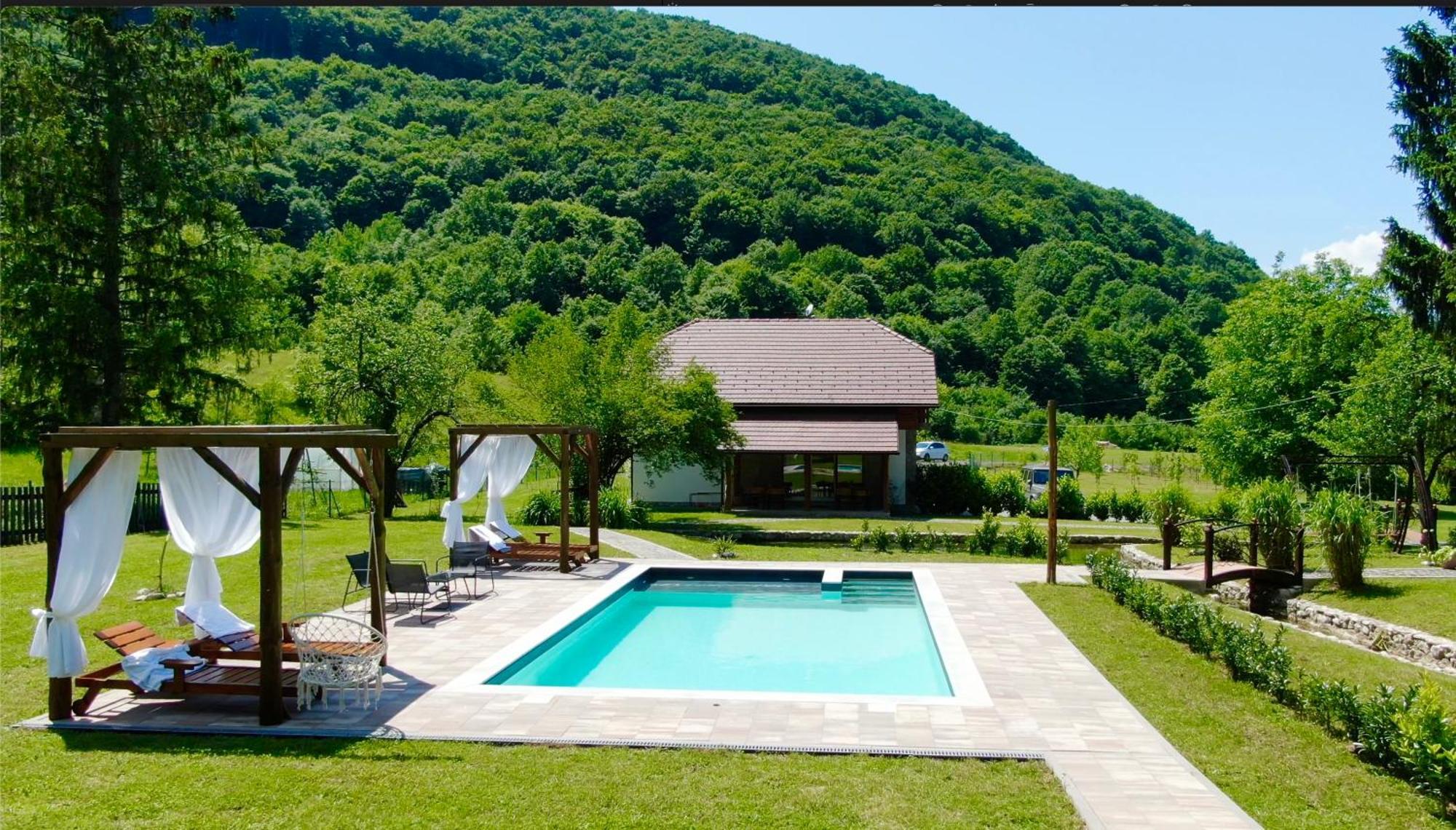 Vacation House Studenac Villa Bihać Esterno foto