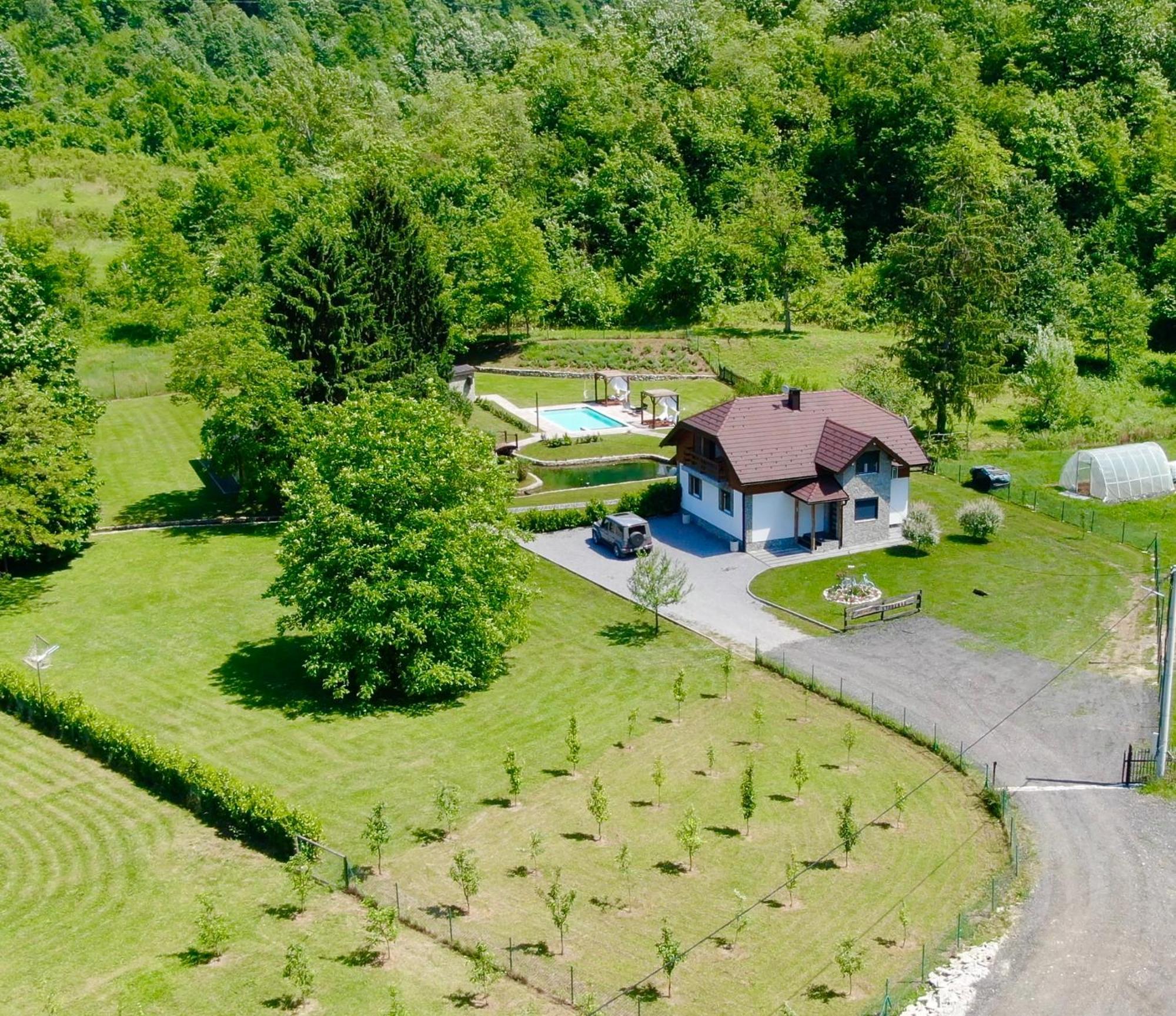 Vacation House Studenac Villa Bihać Esterno foto